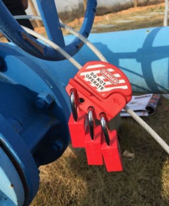 Cable lockout device on valve